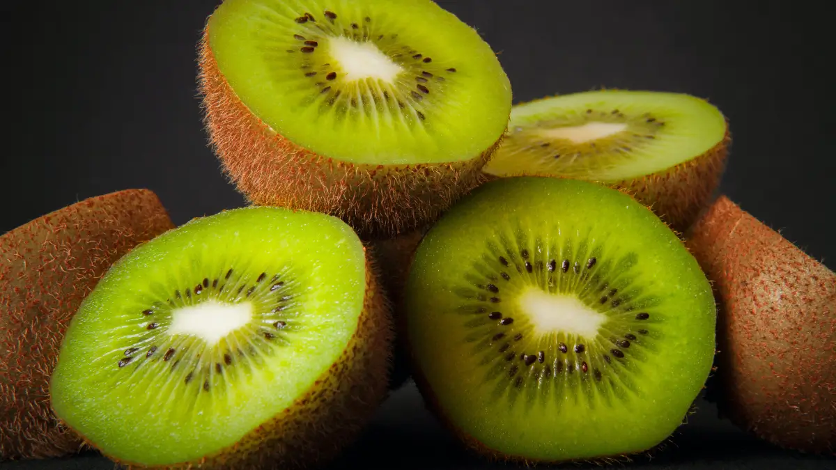 15 Amazing Health Benefits of Kiwi: This Superfruit Boosts Your Well-being